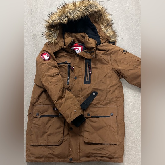 Canada Goose Brown Performance Jacket Outdoor Essential
